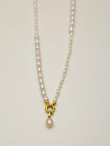 Quater Pearl Necklace
